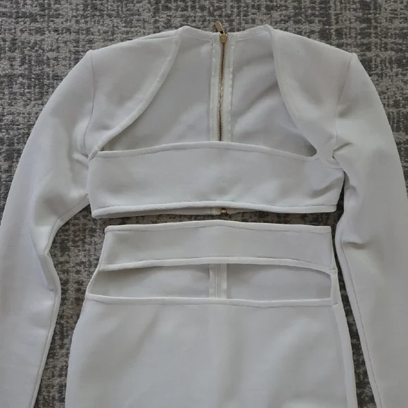 Long Cream Cutout Maxi Dress with Long Sleeves - Picture 3 of 4